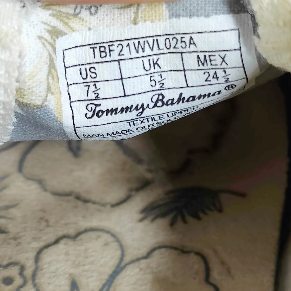 Tommy Bahama Women's Stripe Sailor Canvas Slip On Boat Sneaker US Size 7.5